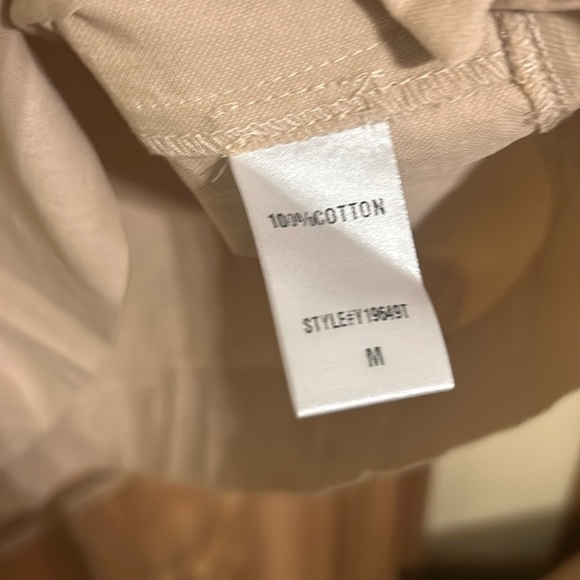 Khaki Finley Flutter Sleeve Dress
POMANDER PLACE - Picture 7 of 10